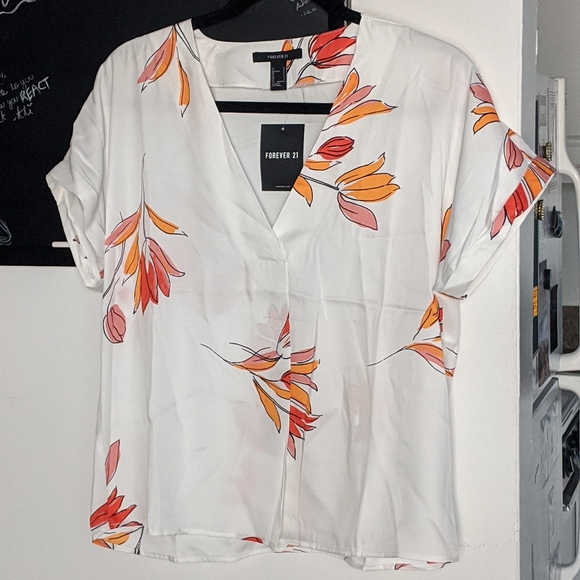 Floral🌷 print top - Picture 1 of 2